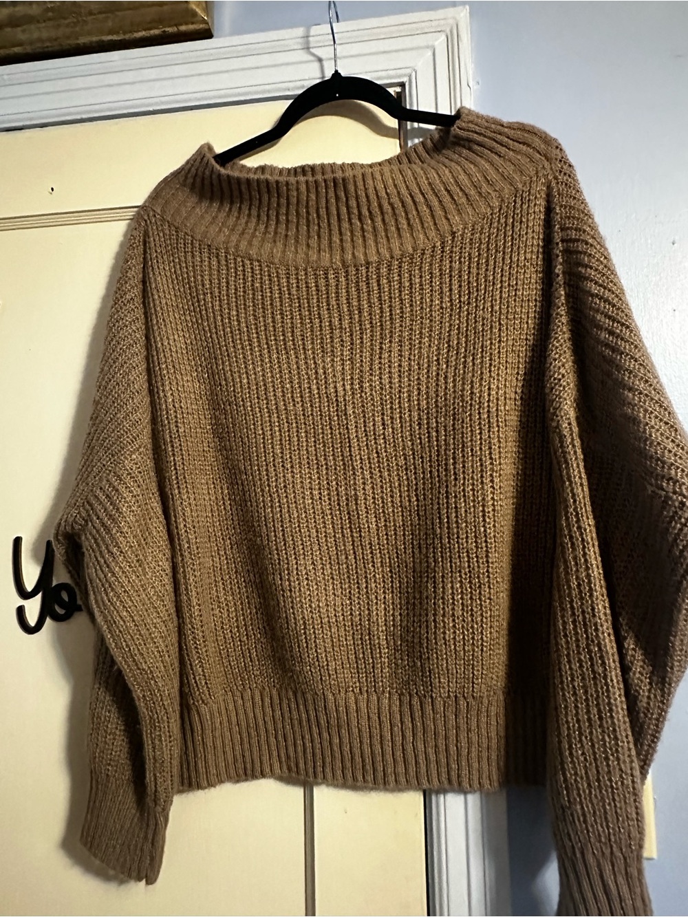 Cozy Oversized Crewneck Sweater - Camel